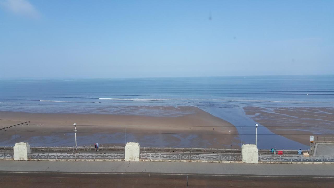 Bed and Breakfast The Coast Blackpool Exterior foto