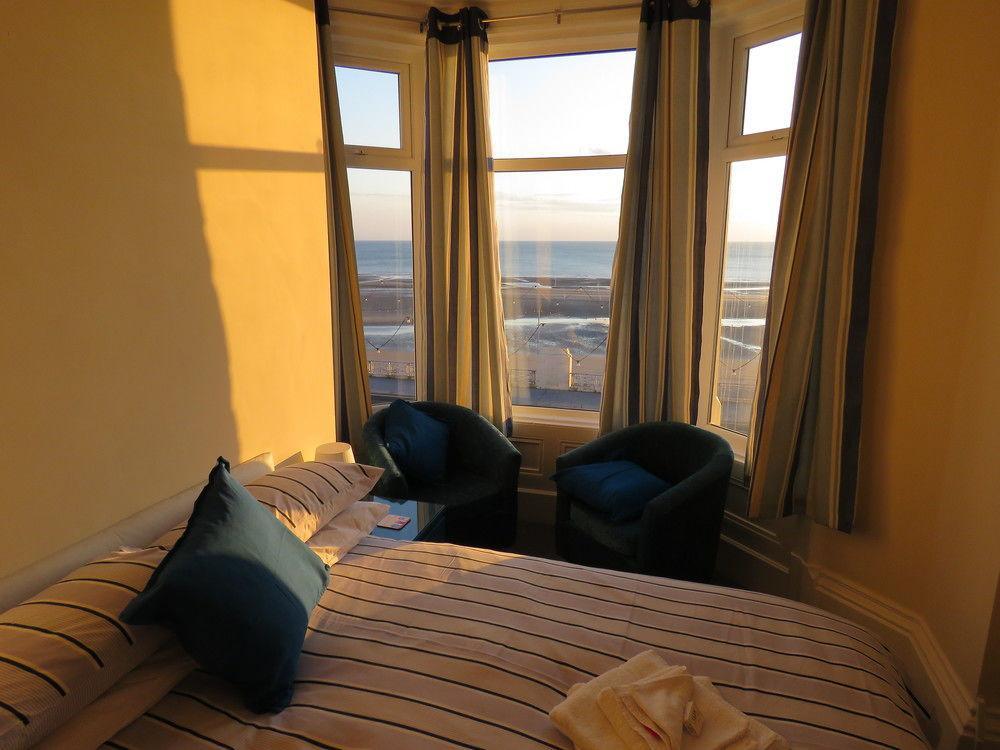 Bed and Breakfast The Coast Blackpool Exterior foto